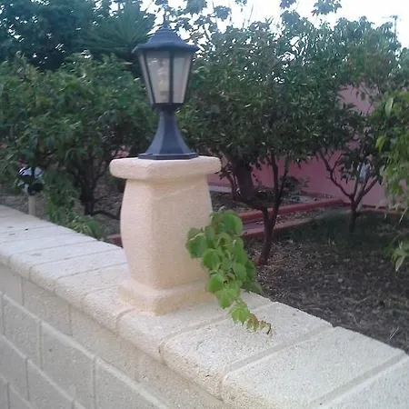 بيت ضيافة Holiday La Fontana *