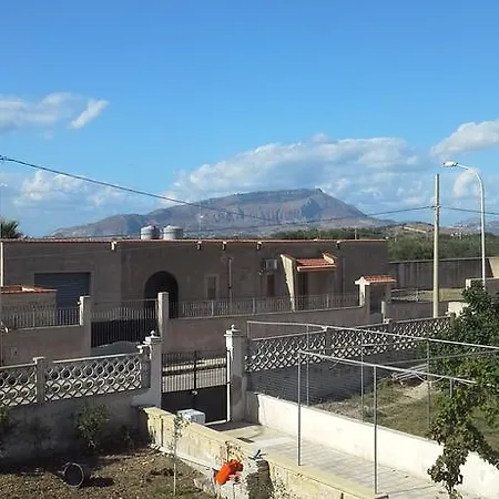 Holiday La Fontana بيت ضيافة
