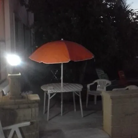 بيت ضيافة Holiday La Fontana *