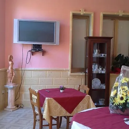 Holiday La Fontana * تراباني