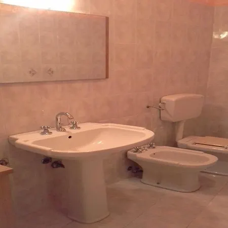 بيت ضيافة Holiday La Fontana *